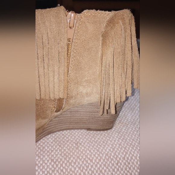 Lucky Brand Fringed Brown Suede Wedges - Picture 7 of 7